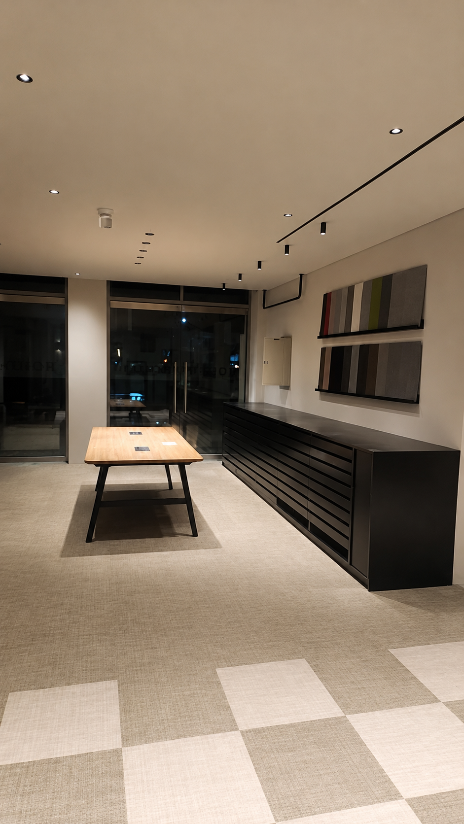 SHOWROOM RENOVATION  View 1